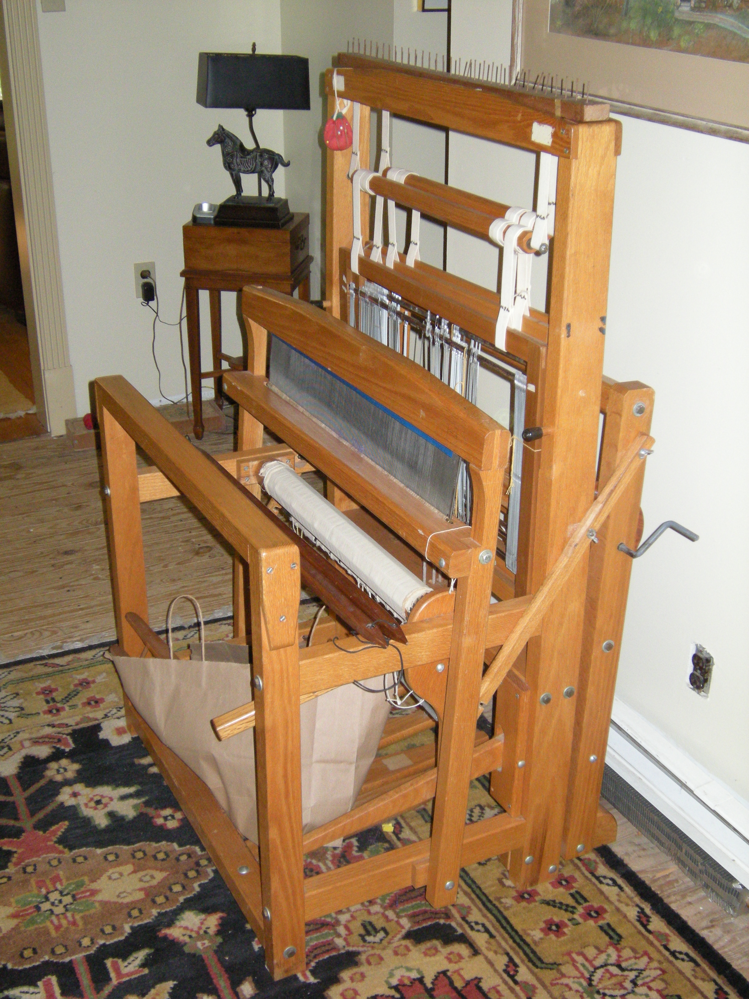Closed Oak Loom